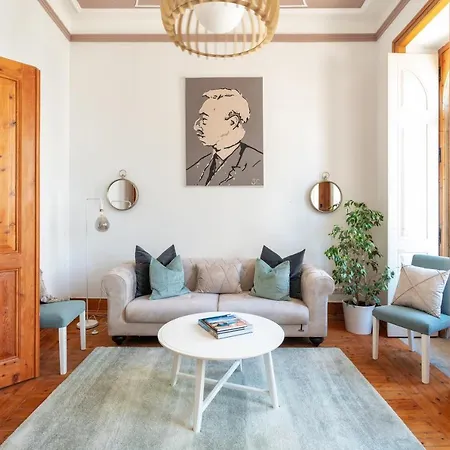 Privilege Alianca Da Silva In The Heart Of Φάρο